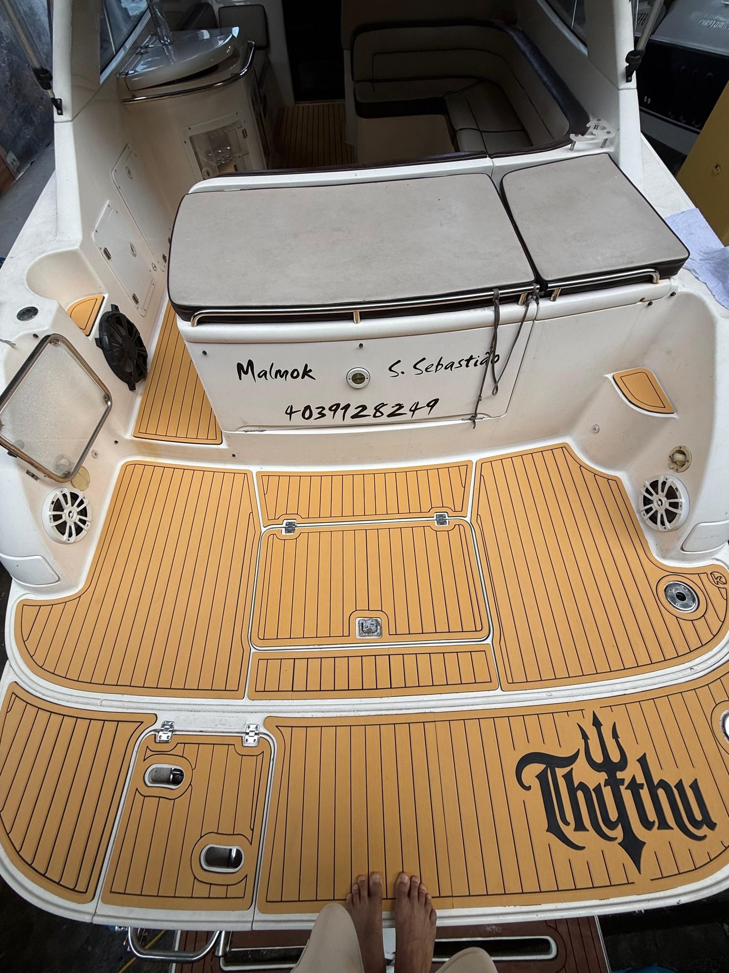 Popa com EVA Premium personalizado com o nome do barco